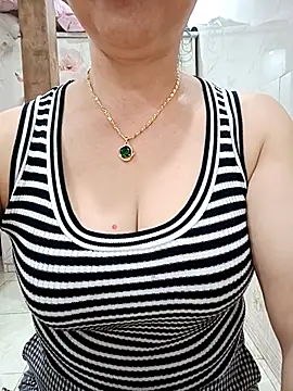 Kim-Anhh online show from October 1, 2:22 pm