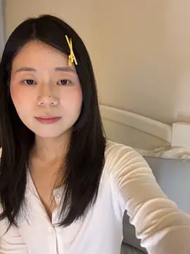 Ella-A9 online show from October 24, 5:20 pm