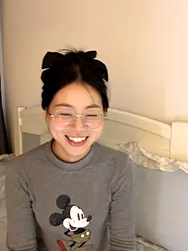 Ella-A9 online show from October 26, 5:41 pm