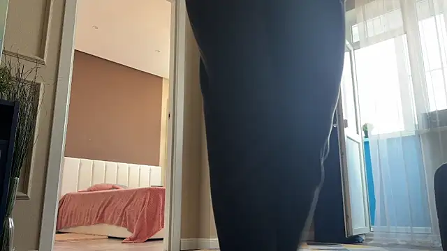 daniellia  online show from October 24, 9:27 am