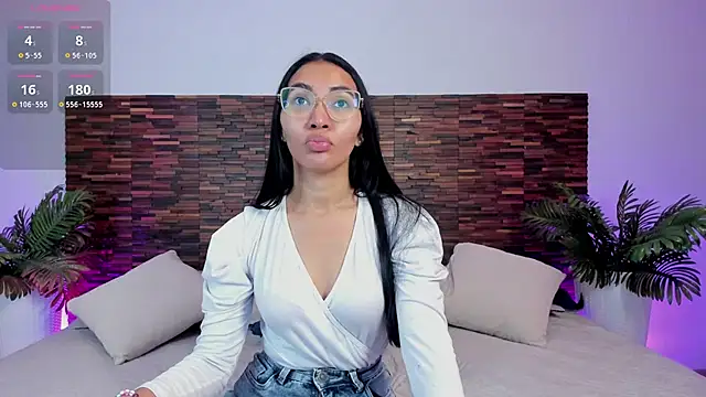 lucyy liiuu online show from October 28, 2:12 pm