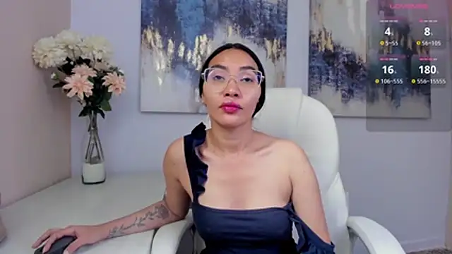 lucyy liiuu online show from December 15, 3:17 pm