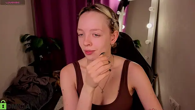 R0cket bunny online show from July 26, 1:13 am