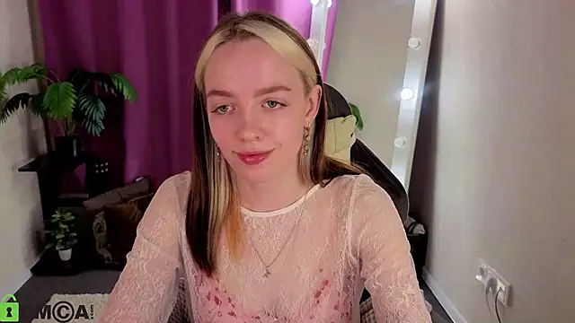 R0cket bunny online show from May 31, 1:22 am