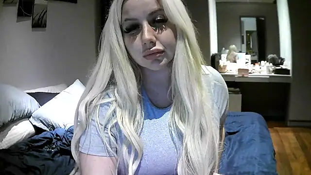 TiaDoll online show from October 10, 3:50 pm