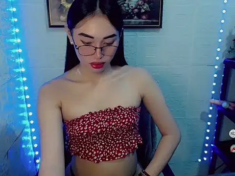 lovelysassy online show from October 16, 6:21 pm