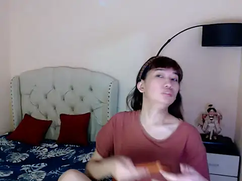 ShantalFoxxy  online show from July 12, 1:28 am