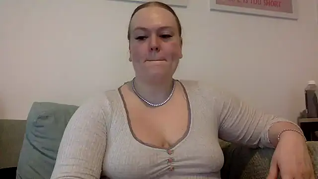 gracelovesxx online show from June 3, 4:34 pm