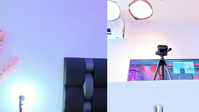 maily zanss online show from March 7, 7:43 pm