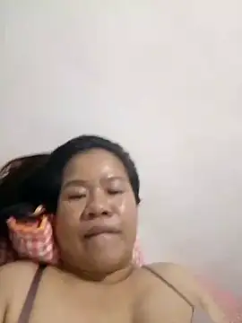 AsianbouncieGIRL online show from June 5, 12:15 am