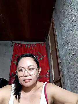 Everleigh mom online show from November 18, 11:55 am