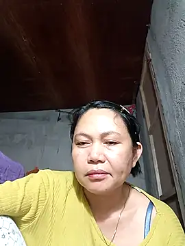 Everleigh mom online show from November 3, 3:10 am