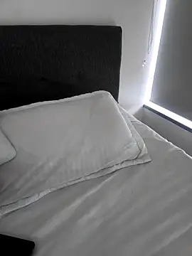 Cami Konor online show from February 11, 7:15 pm