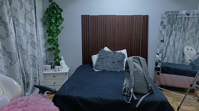 kataleya 29 online show from February 11, 1:56 pm