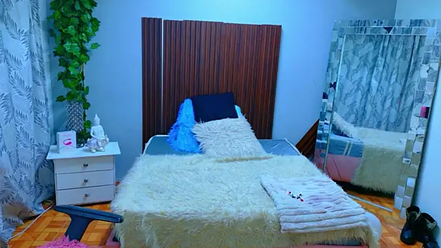 kataleya 29 online show from May 6, 8:35 pm