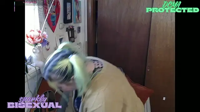 sparklybisexual online show from March 2, 7:31 pm