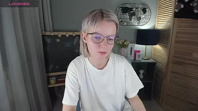 Madelaineses online show from January 13, 9:35 am