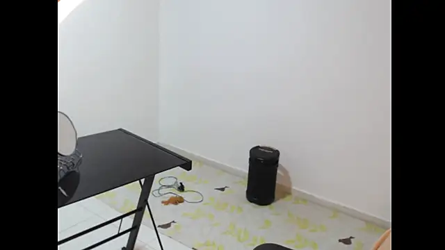 meganmiauu online show from April 25, 1:41 pm