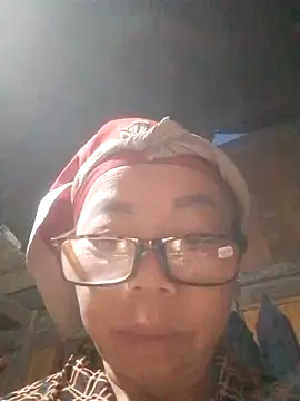 Snapshot of VangLe73 chatting on September 14, 10:29 pm VangLe73 online show from September 14, 10:29 pm
