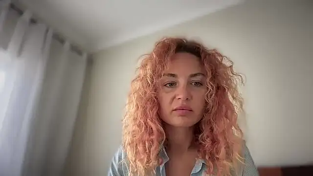 Reddgiirl online show from April 29, 8:17 am
