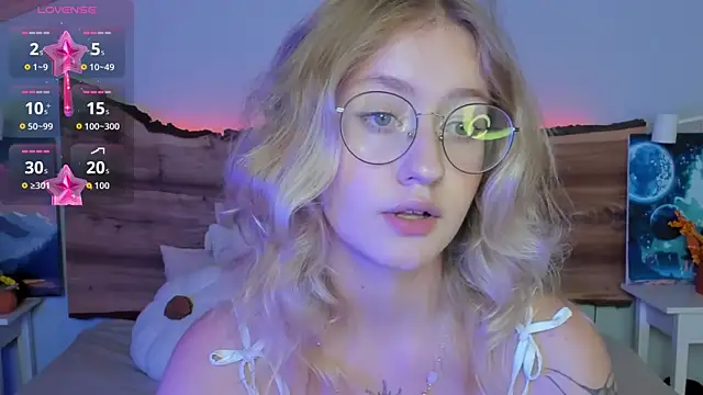 Nerissa xo online show from September 20, 8:18 pm