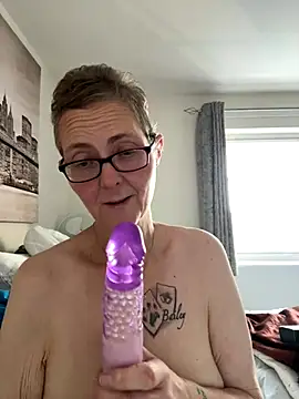 Curvy-Jinx online show from October 24, 7:37 am