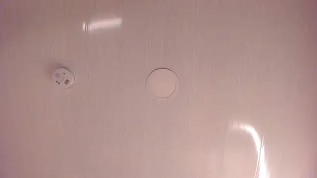 mia kisses2 online show from April 2, 3:48 am