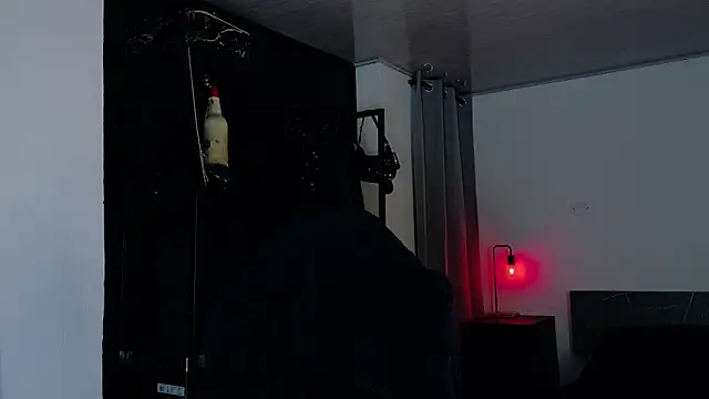 Angelabl0odborne online show from March 25, 11:07 pm