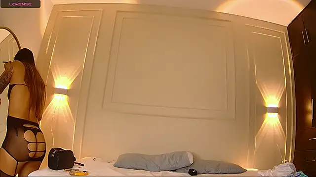 rachell owen online show from December 17, 5:00 am