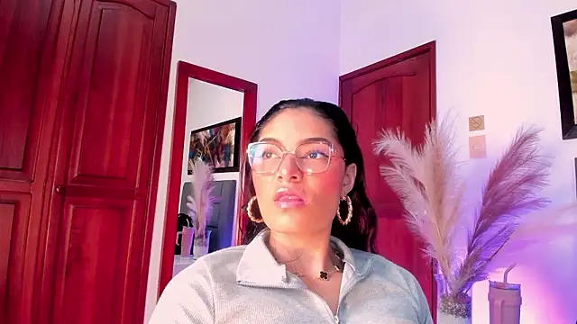 LunaAspen  online show from February 16, 5:57 pm