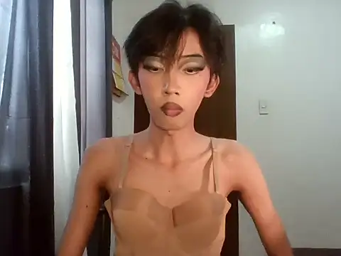 YourTiffanyX online show from June 24, 2:10 am