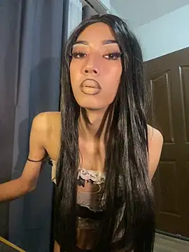YourTiffanyX online show from July 29, 5:13 pm
