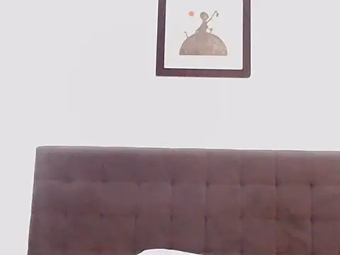 xMoreOfAmor online show from November 11, 5:10 pm