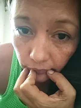 marinita13 online show from September 15, 6:59 pm