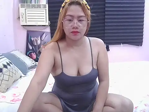 WildPussy4uxx online show from January 12, 11:59 am