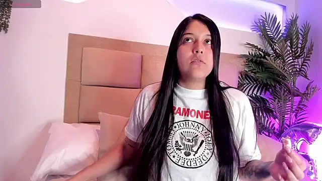 Ammberly  Adam23 online show from September 19, 6:18 pm