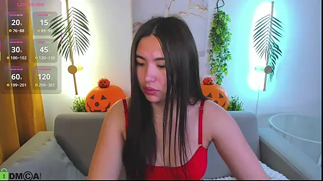 Megan Williamms online show from October 31, 2:02 am