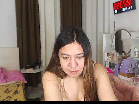 stellahugeX online show from May 31, 4:24 pm