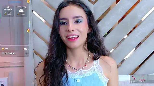 Snapshot of Sarah-Grace chatting on October 16, 3:42 am Sarah-Grace online show from October 16, 3:42 am