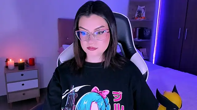 OphelianaRose33 online show from November 13, 10:42 pm