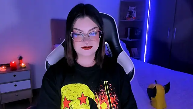 OphelianaRose33 online show from November 24, 11:07 pm