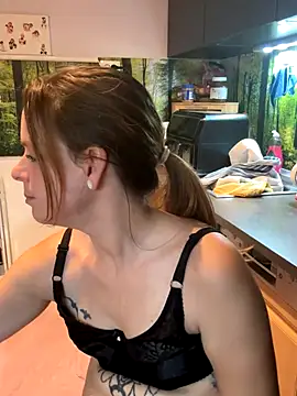 SexyMilf 37 online show from October 11, 9:28 pm