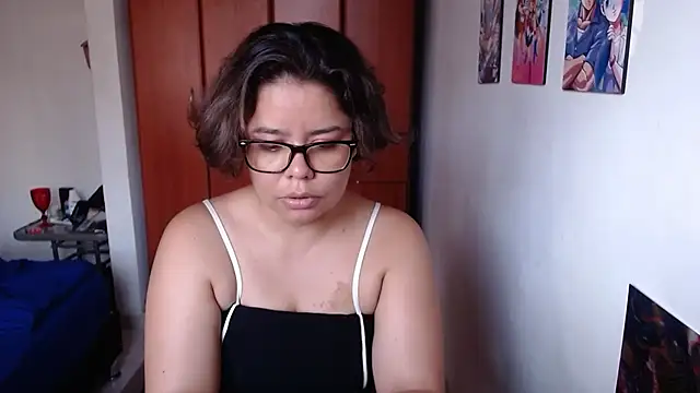 Snapshot of saenz_eymi chatting on October 24, 9:33 pm saenz eymi online show from October 24, 9:33 pm