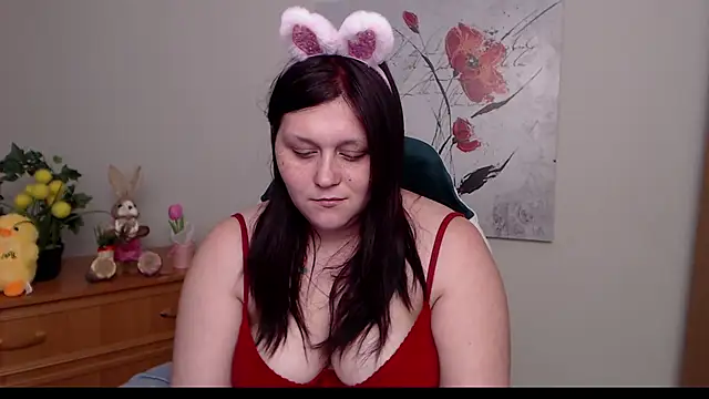 Alisawoods  online show from April 5, 12:59 pm