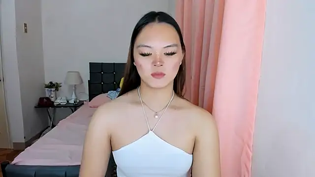 ameliamaureen online show from September 18, 4:05 pm