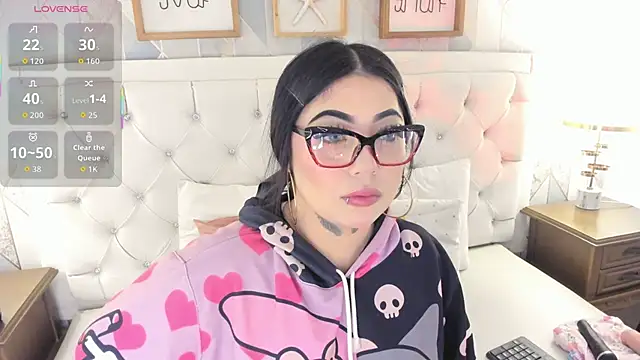 MeganStar   online show from September 9, 11:32 am