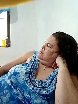 yaneth  online show from December 2, 12:18 pm