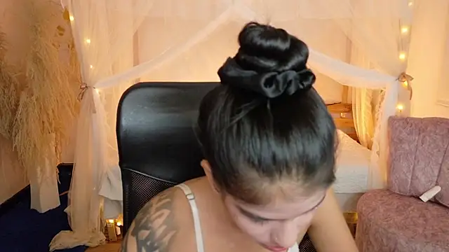 valeria-duarte online show from July 18, 4:05 am