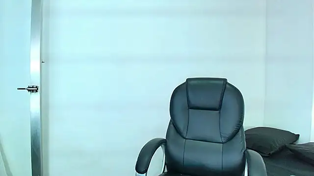 Karla hilton1 online show from February 19, 11:43 am