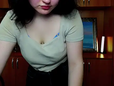 LadyAlice  online show from March 4, 7:37 am